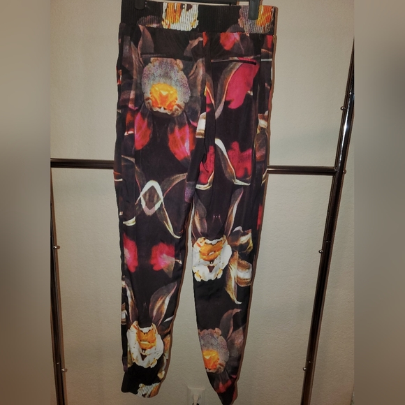 TED BAKER Ameena Floral Jogger Black Size 0 XS - Picture 4 of 5